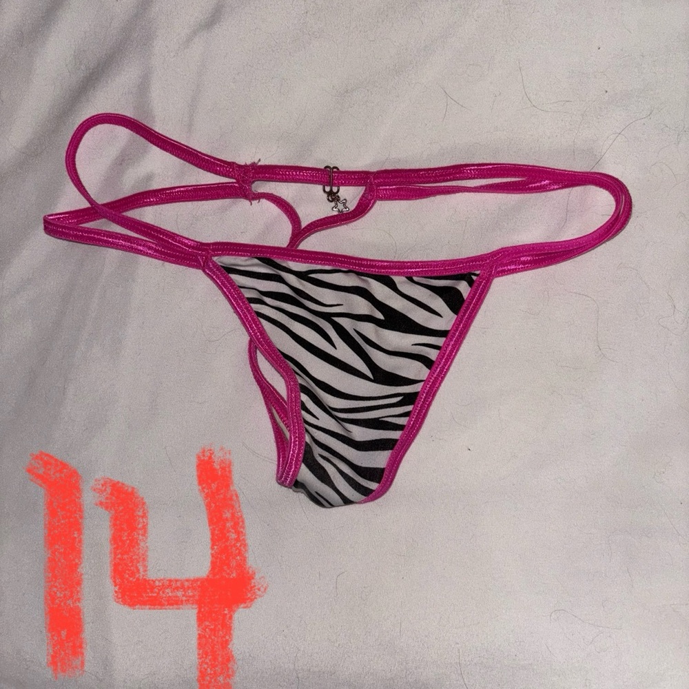 Assorted Women's Bottoms - Read Description - Picture 15 of 16